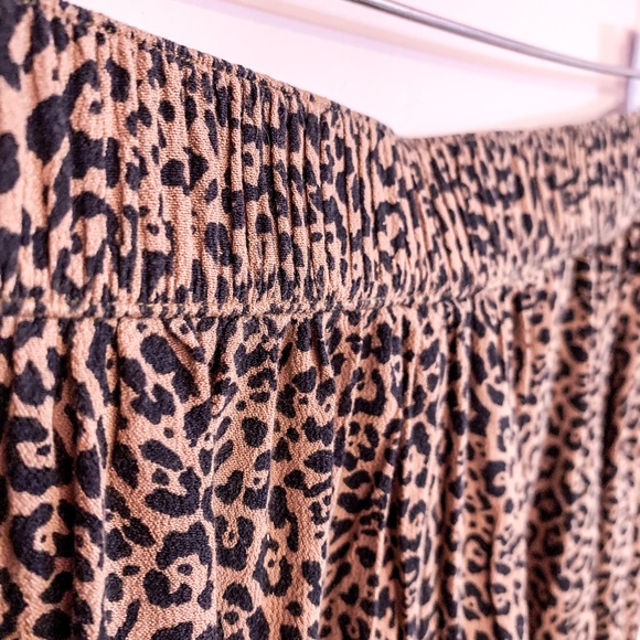 American Eagle Cheetah Shorts - Small - Elastic High Waist - Picture 4 of 6